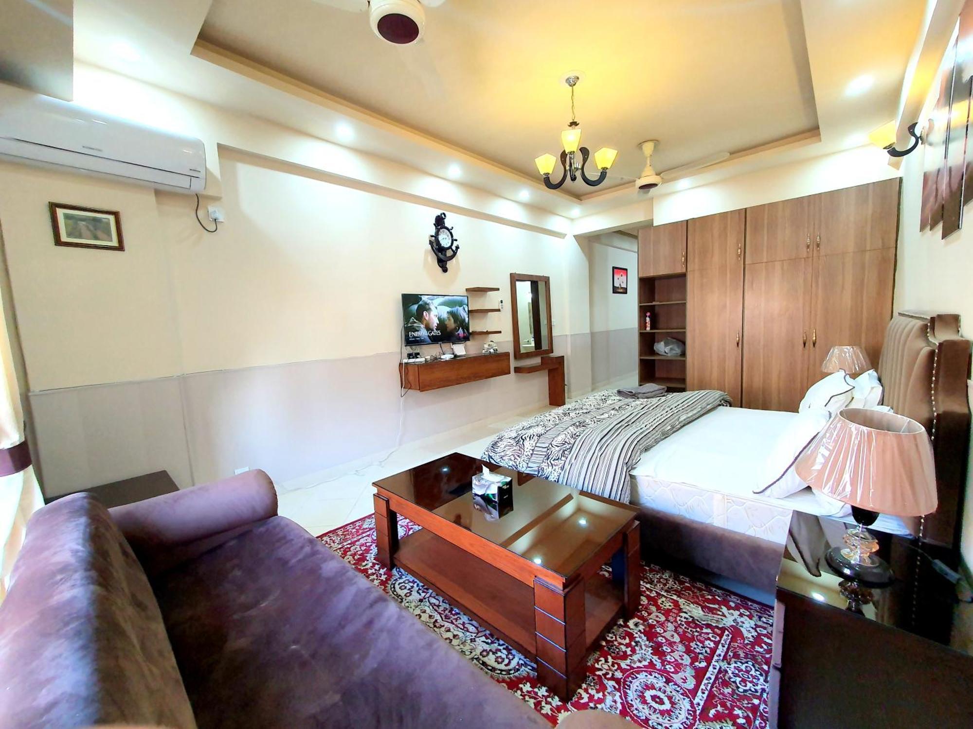 Luxurious Landing Apartments & Suites Bahria Town Rawalpindi Cameră foto